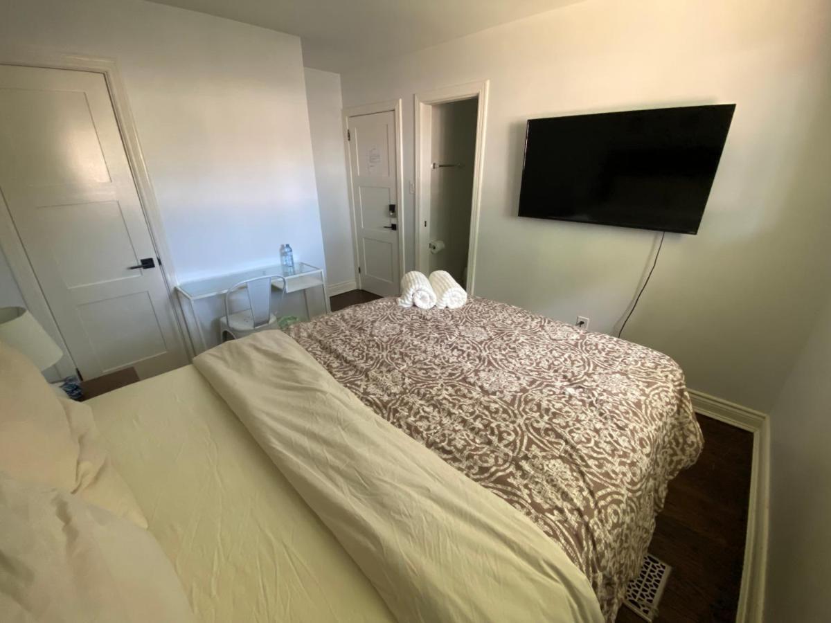 Yonge And Finch Subway !P Cozy & Quiet Private Bdr With Private Bathroom 多伦多 外观 照片